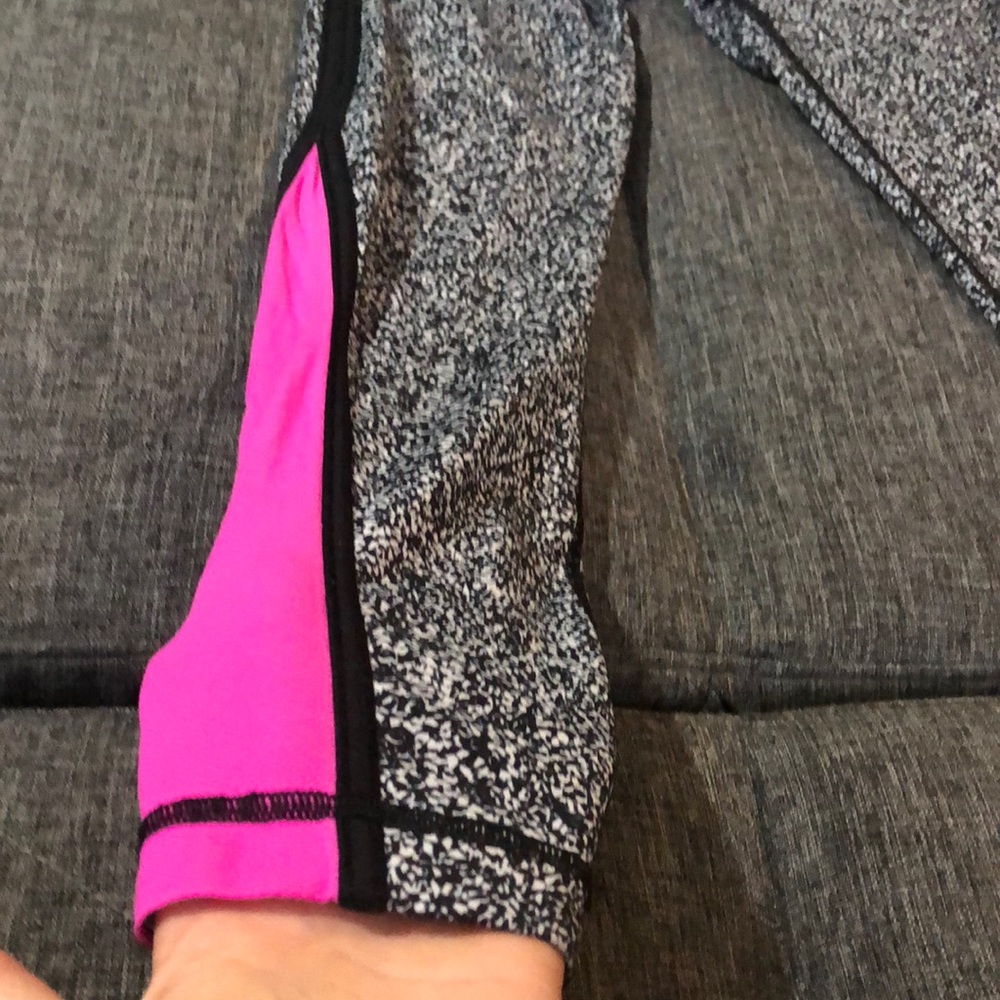 Lululemon 7/8 leggings. Sz 4. Pink/Black - Picture 5 of 5